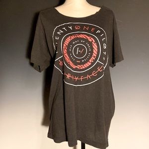 Hot Topic Twenty One Pilots band tee